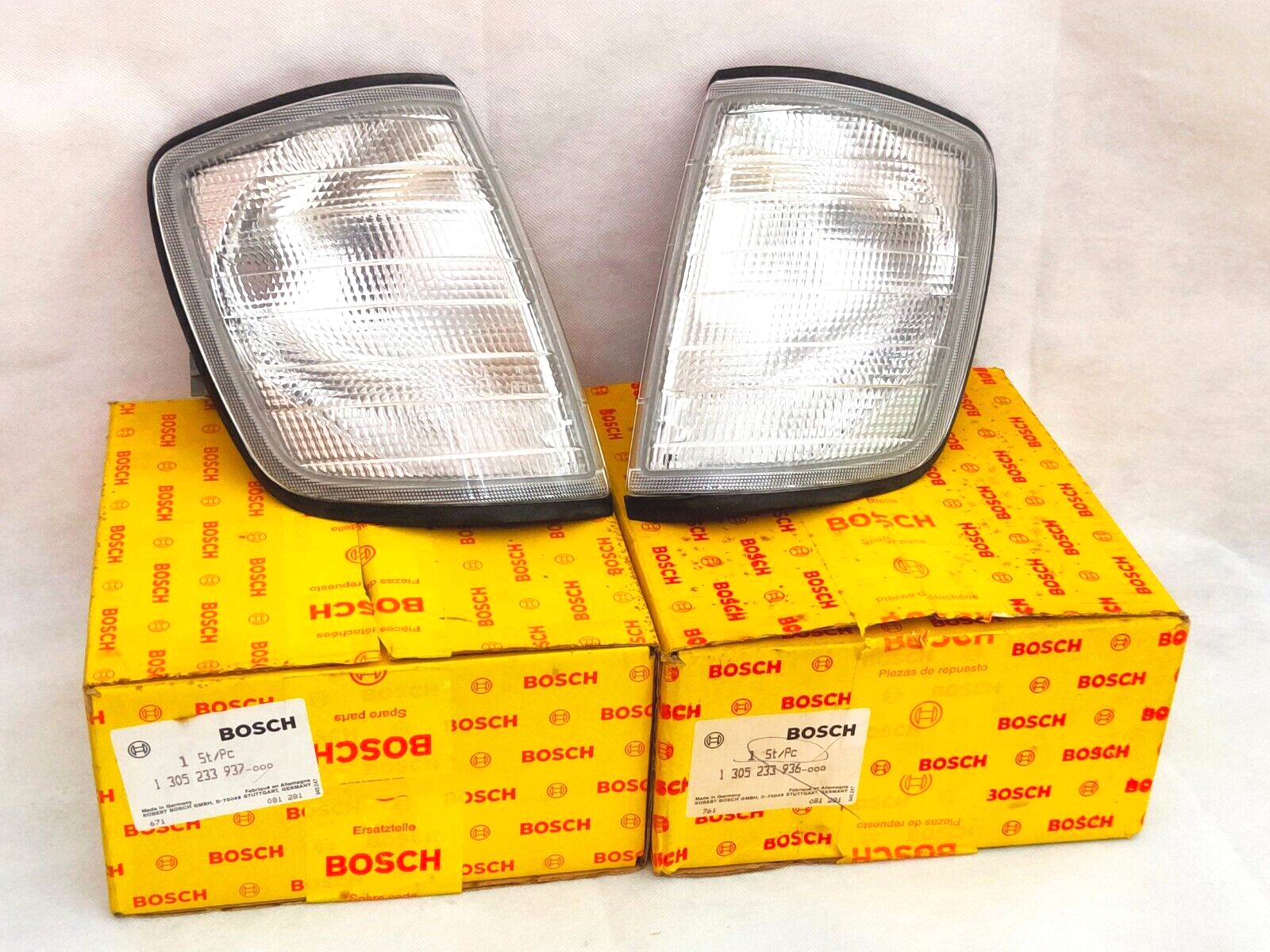 MERCEDES BENZ W124 Bosch Left Turn Signal Clear 1248260943 1985  