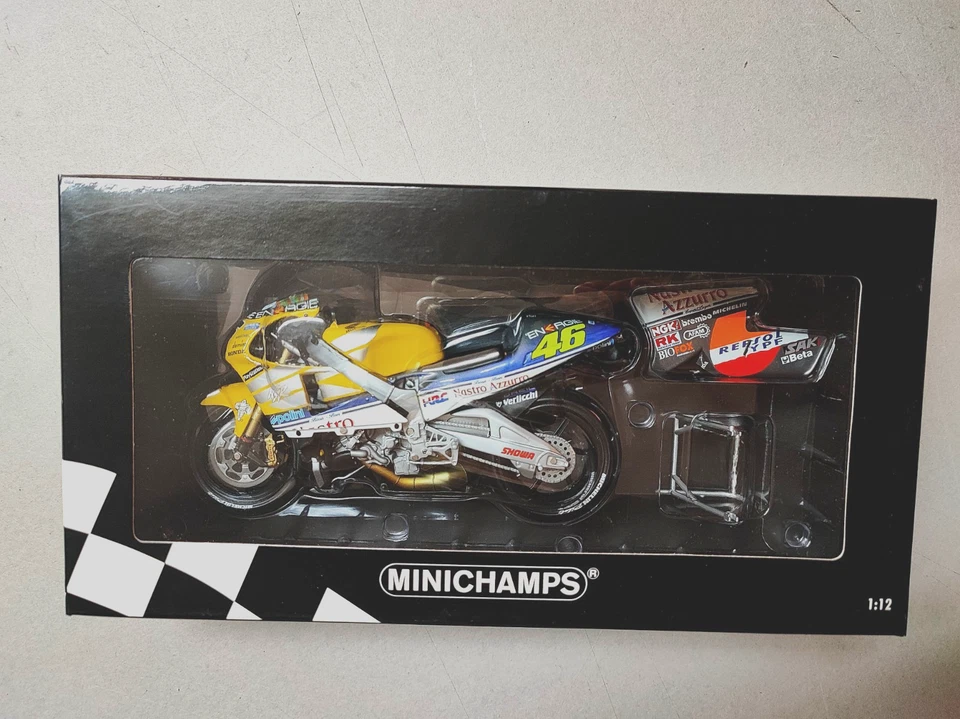 MINICHAMPS PMA 122016146 BIKE HONDA NSR 500 NASTRO MOTO 2001VROSSI 1/12 scale - Immagine 3 di 4