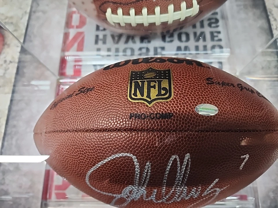 约翰·埃尔韦签名威尔逊 NFL 足球带展示盒安装记忆证书。 — 第 4/4 张图片