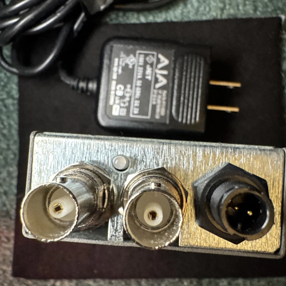 Convertidor AJA HA5 HDMI A SDI/HD-SDI incluye fuente de alimentación AJA y manual Foto 4 de 4