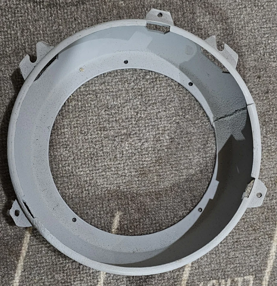 Par de anillos de ajuste de faros originales Ford - 1941-57 autos y 1942-57 camionetas... Foto 4 de 4