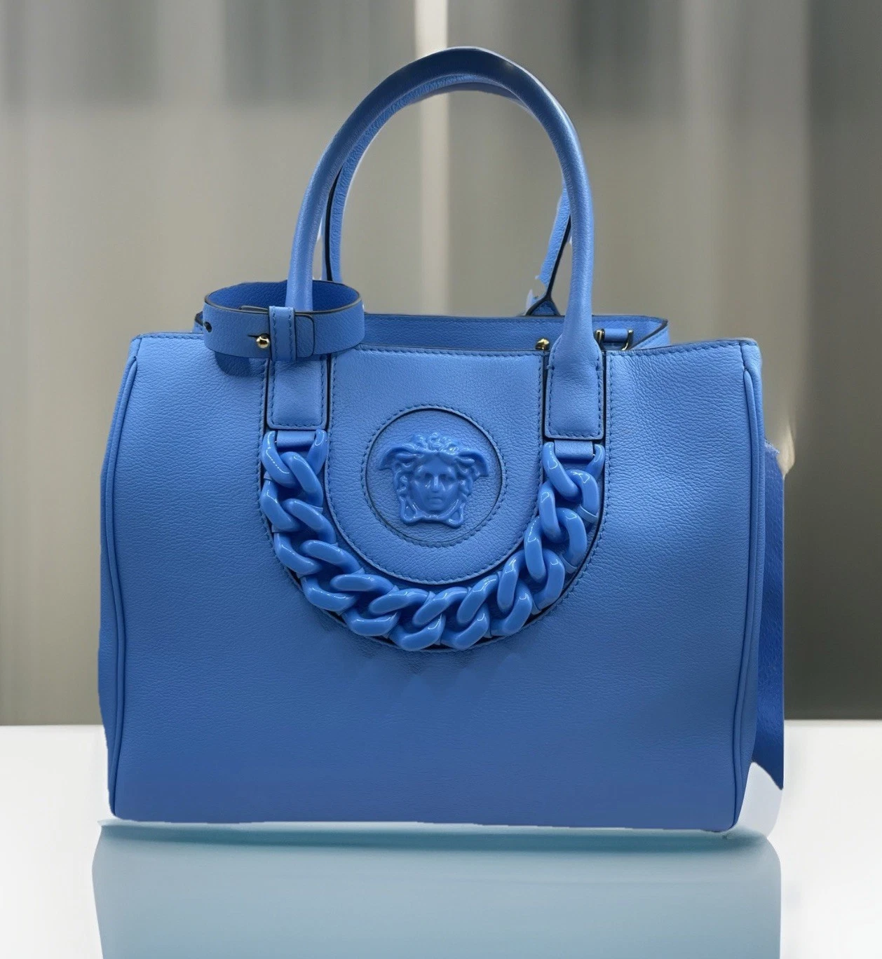 Best Versace Handbags 2025 — Up to 79% Off: Top Picks for Smart Shoppers