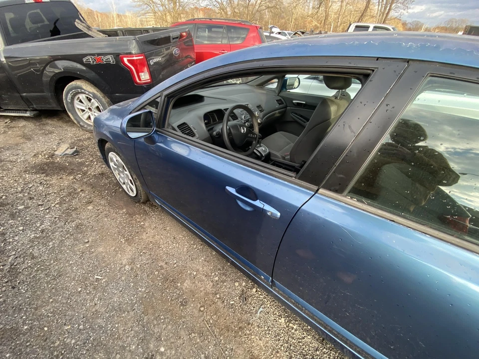 06 07 08 09 10 11 Puerta delantera izquierda HONDA CIVIC Foto 2 de 4