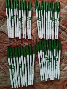 Forty (40) Holiday Inn White Green Paper Mate Advertising Cap Ballpoint Pens