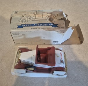 1993 Hesston AGCO Ford Model A Roadster Die-Cast Bank 1/25 Louisville Show Editi