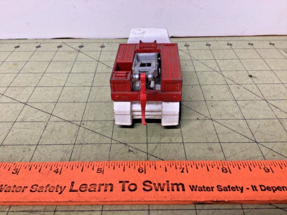 Vintage Matchbox Battle Kings Recovery Vehicle K-14 K-110 tow truck wrecker - Image 4 of 4