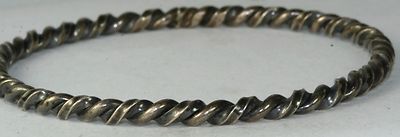 VINTAGE HANDMADE STERLING SILVER TWISTY TWIST BANGLE BRACELET  *