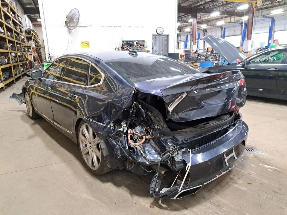 Unidad de actuador/bomba de freno antibloqueo Abs 2017 S90 Sku#4183171 Foto 2 de 4