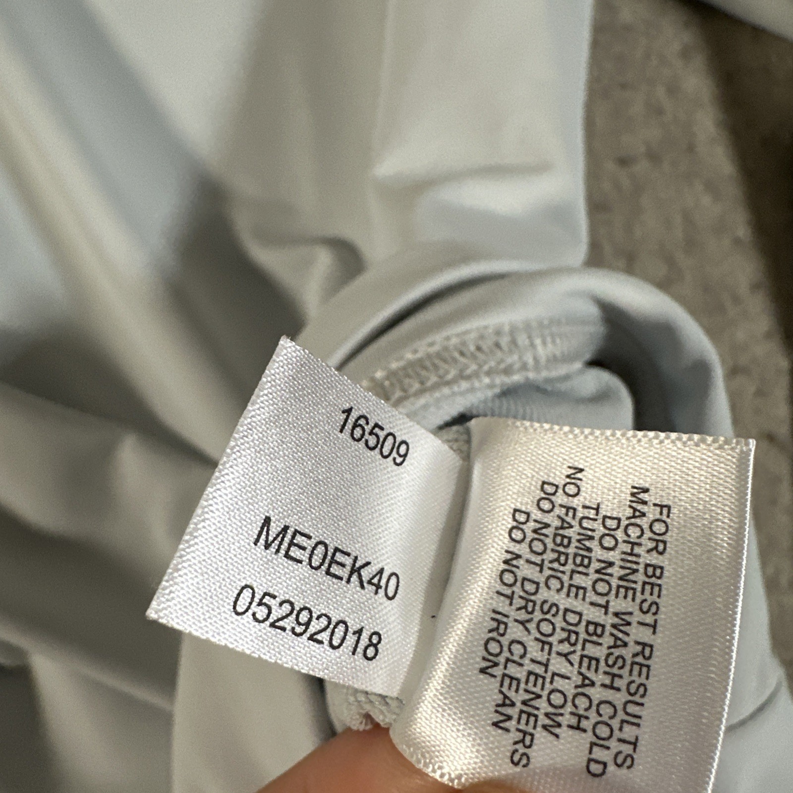 Peter Millar Performance Quarter Zip Med Light Gr… - image 10