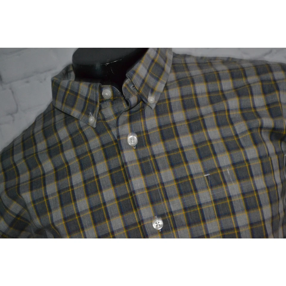 Duluth Trading Co Work Dress Shirt Gray Plaid Cotton Front Pocket Mens Size XL - Image 2 of 4