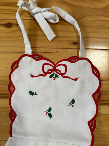 NEW White Linen Embroidered Full Apron Christmas Holly Little Girl Sz 6-12 - Picture 4 of 5