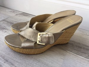 woven basket weave sandals