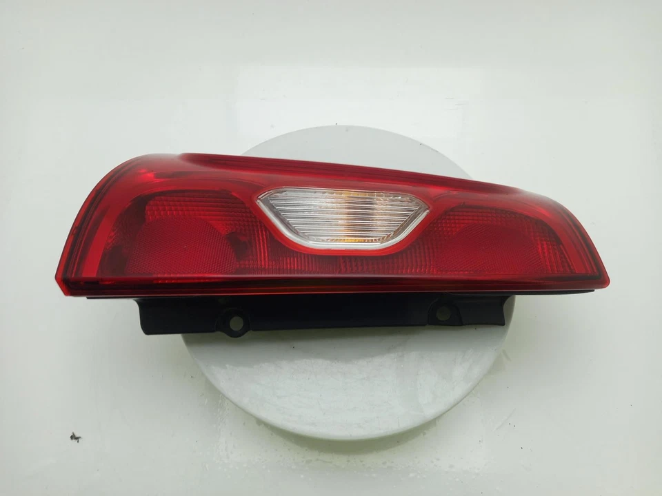 Luz trasera FIAT PANDA N/S 2011-2024 5 puertas hatchback LH 51810674  Foto 2 de 4