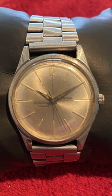 Runs Benrus Swiss Vintage 7026 Series Automatic Stainless Steel Watch ￼
