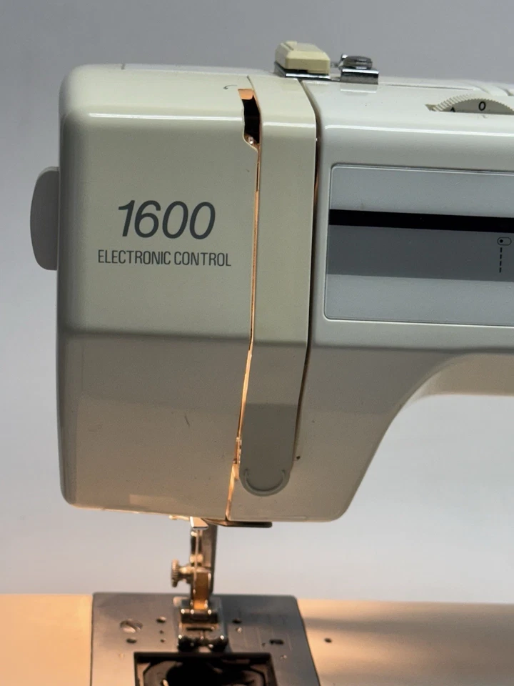 VINTAGE Elna 1600 Electronic Control Sewing Machine - Image 2 of 4