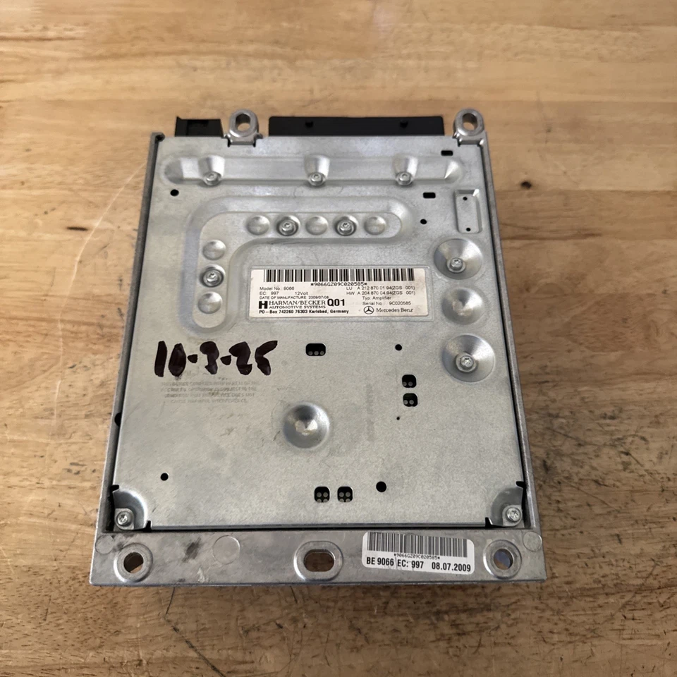 Amplificador de audio Harman Becker 2008-2011 Mercedes-Benz E350 A 212 870 01 94 Foto 3 de 4