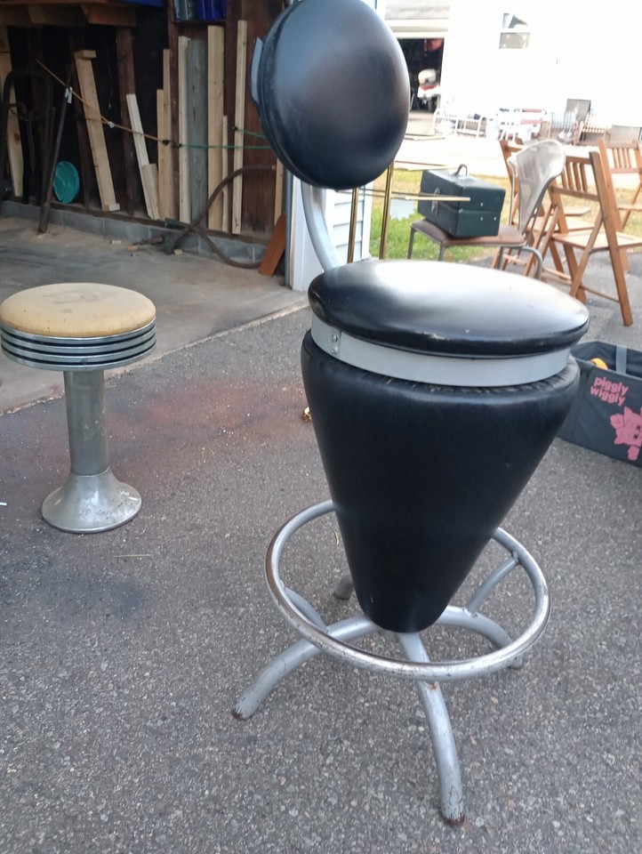 Vintage Padded Barrel Soda Shop Chair /w Backrest Very Solid 30" Tall