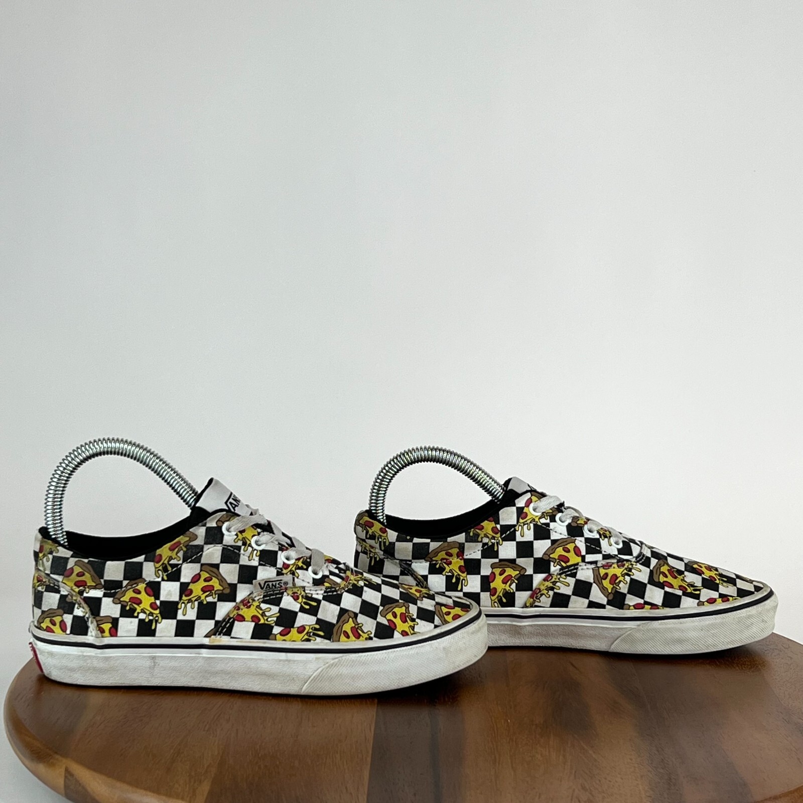 Ing Shoes Sneakers Size 4 Y Guc