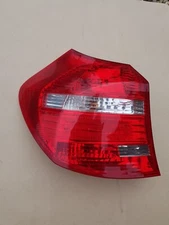 BMW 1-SERIES E87. 06-11. REAR LIGHT. BACK LEFT. PASSENGER'S SIDE. NEARSIDE. N/S