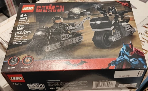 LEGO Batman & Selina Kyle Motorcycle Pursuit 76179  Brand New DC Movie