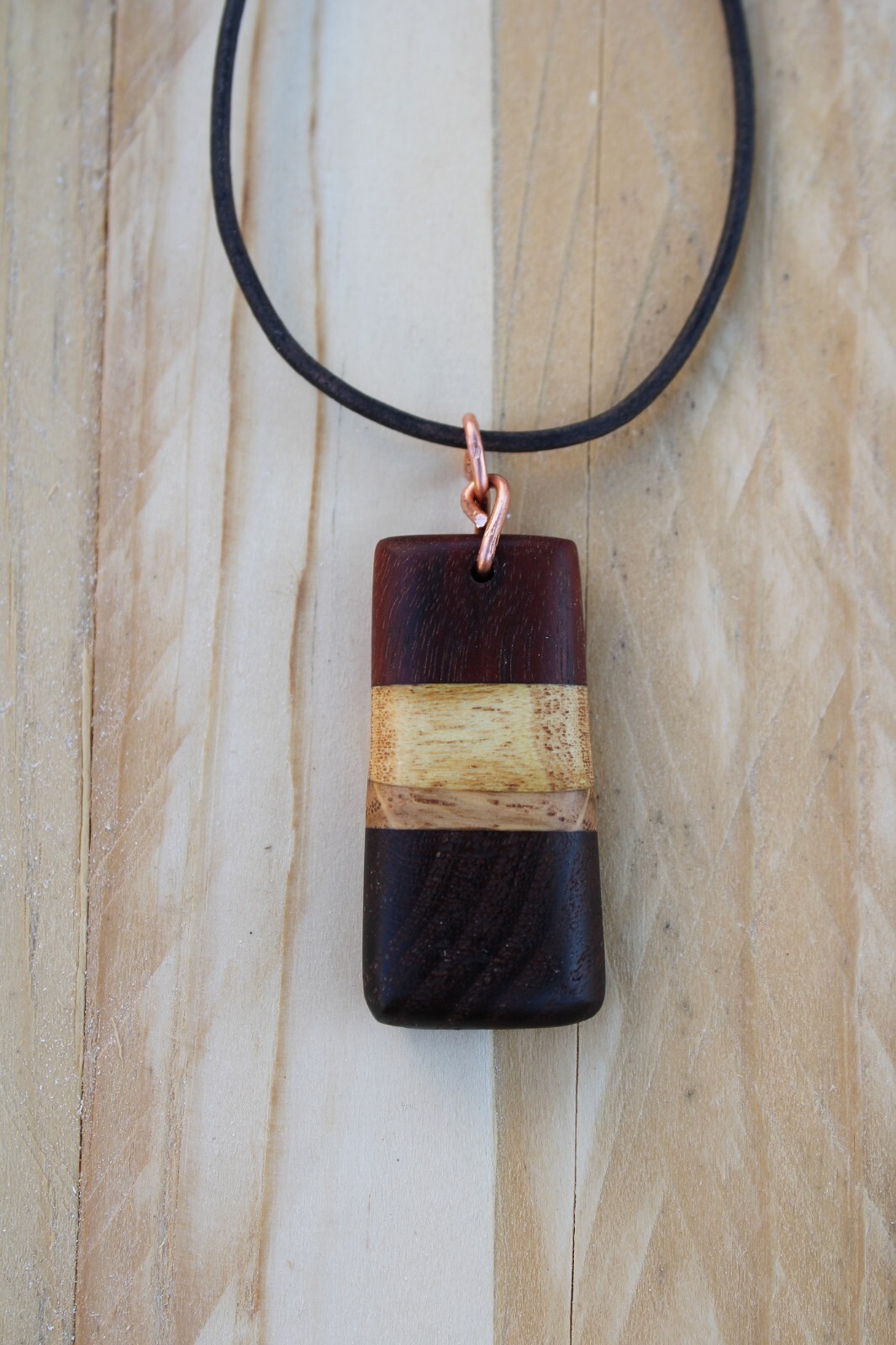 Pendentif SHELYAK en bois pour sublimer votre style bohème au quotidien