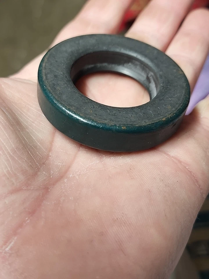 1962 1963 Chevrolet Chevy II SEAL, REAR WHEEL AXLE SHAFT NOS GM 3792806 OEM - Image 3 of 4