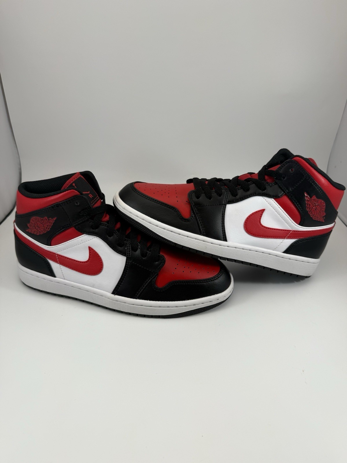 Size 9 - Jordan 1 Mid Bred Toe