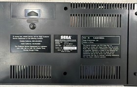 Sega Master System 3010-A With 4 Games, 2 Controllers, Light Phaser,Box TESTED