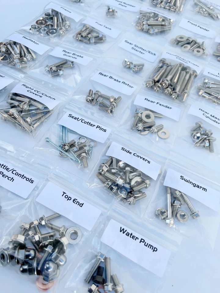 KIT DE PERNOS DE RESTAURACIÓN DE NÍQUEL 250SXF PARA FRENO MOTOR PLÁSTICO CUADRO KTM 250 SX-F Foto 2 de 4