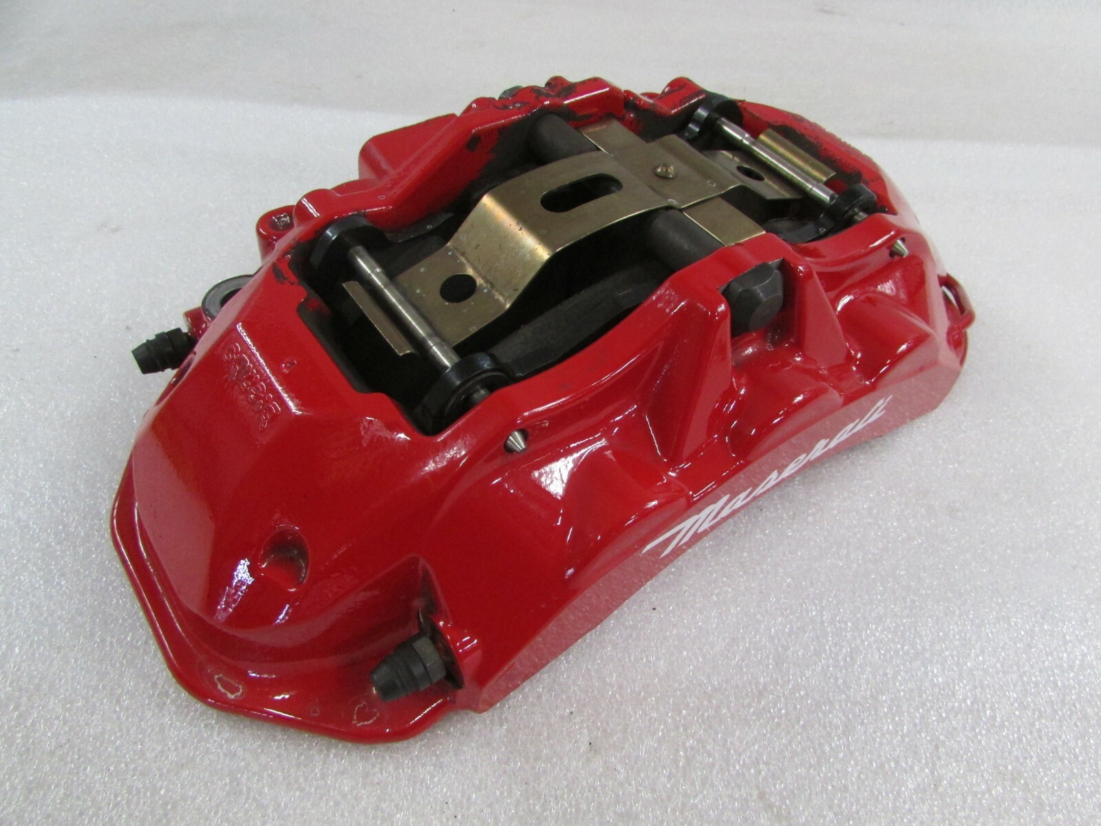 2014 Maserati Quattroporte AWD, RH Front Brake Caliper, Red