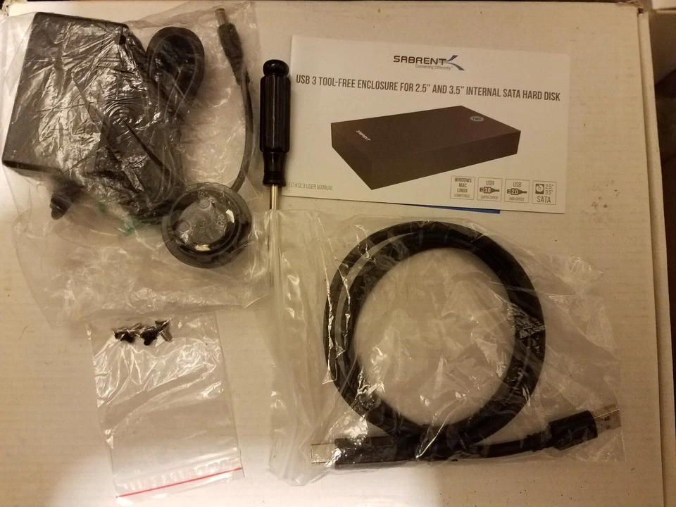 Sabrent EC-KSL3 USB 3.0 Enclosure for 2.5” and 3.5” Internal SATA Hard Drives - Image 3 of 4