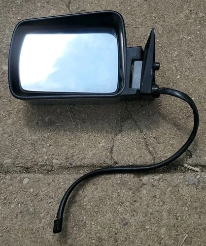 84-96 Jeep Cherokee XJ 86-92 Comanche MJ LH Driver Side Mirror Assembly