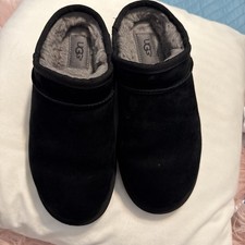 UGG Classic Slipper Black Suede Women  s Size 8 /EU 39 USED- Excellent Condition