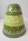 Vintage (1979) Pyrex Spring Blossom Green Crazy Daisy Redesigned Mixing Bowl Set