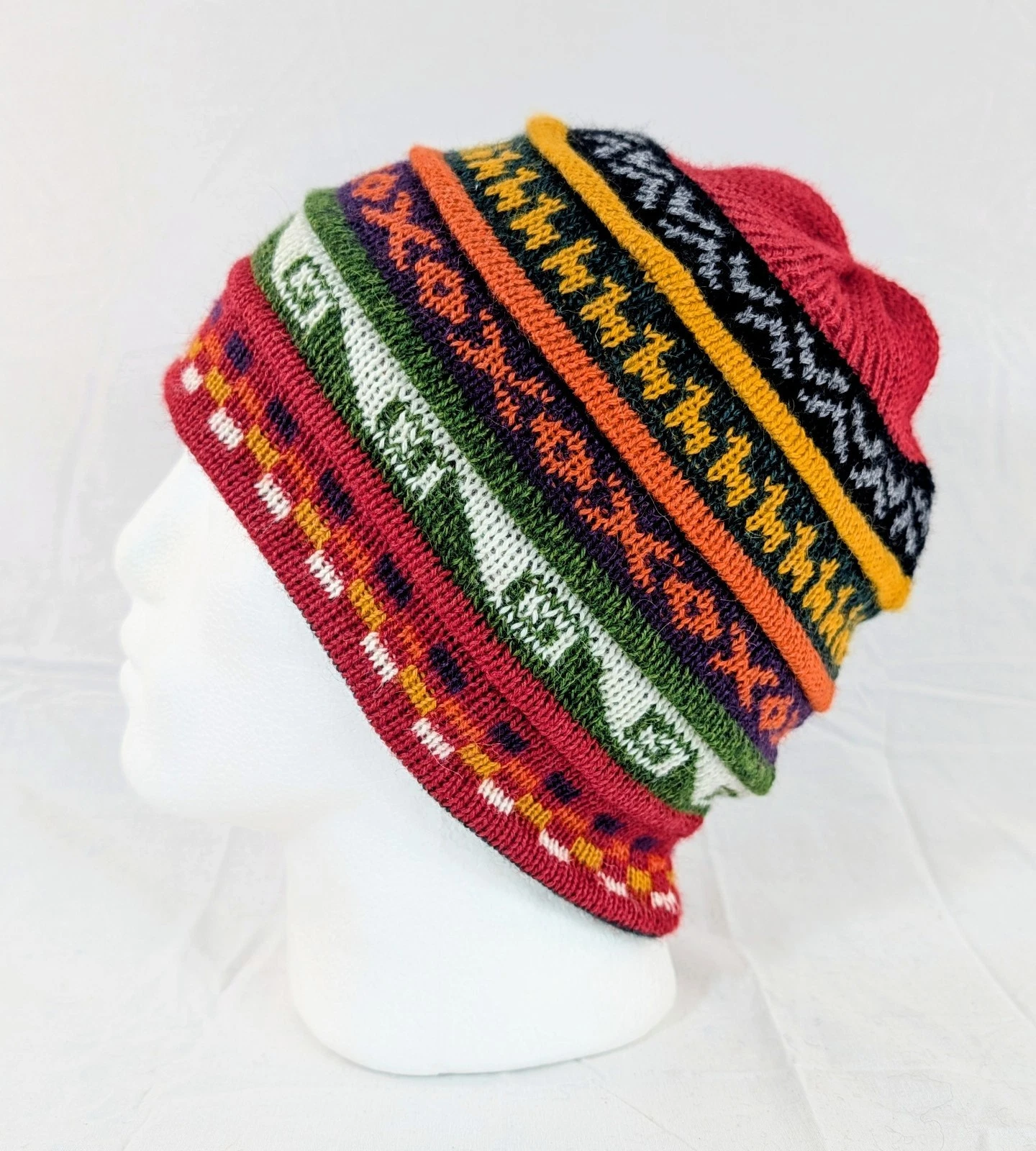 Soft Baby Alpaca Beanie Reversible Red Green Unisex Colorful Boho Llama Peru
Opens in a new window o
