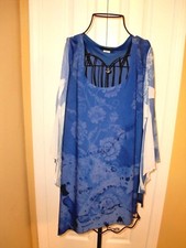 Women's PRETTY Stretch Tunic Top Fit Flair Art Abstract 3/4 Sleeves size M CUTE