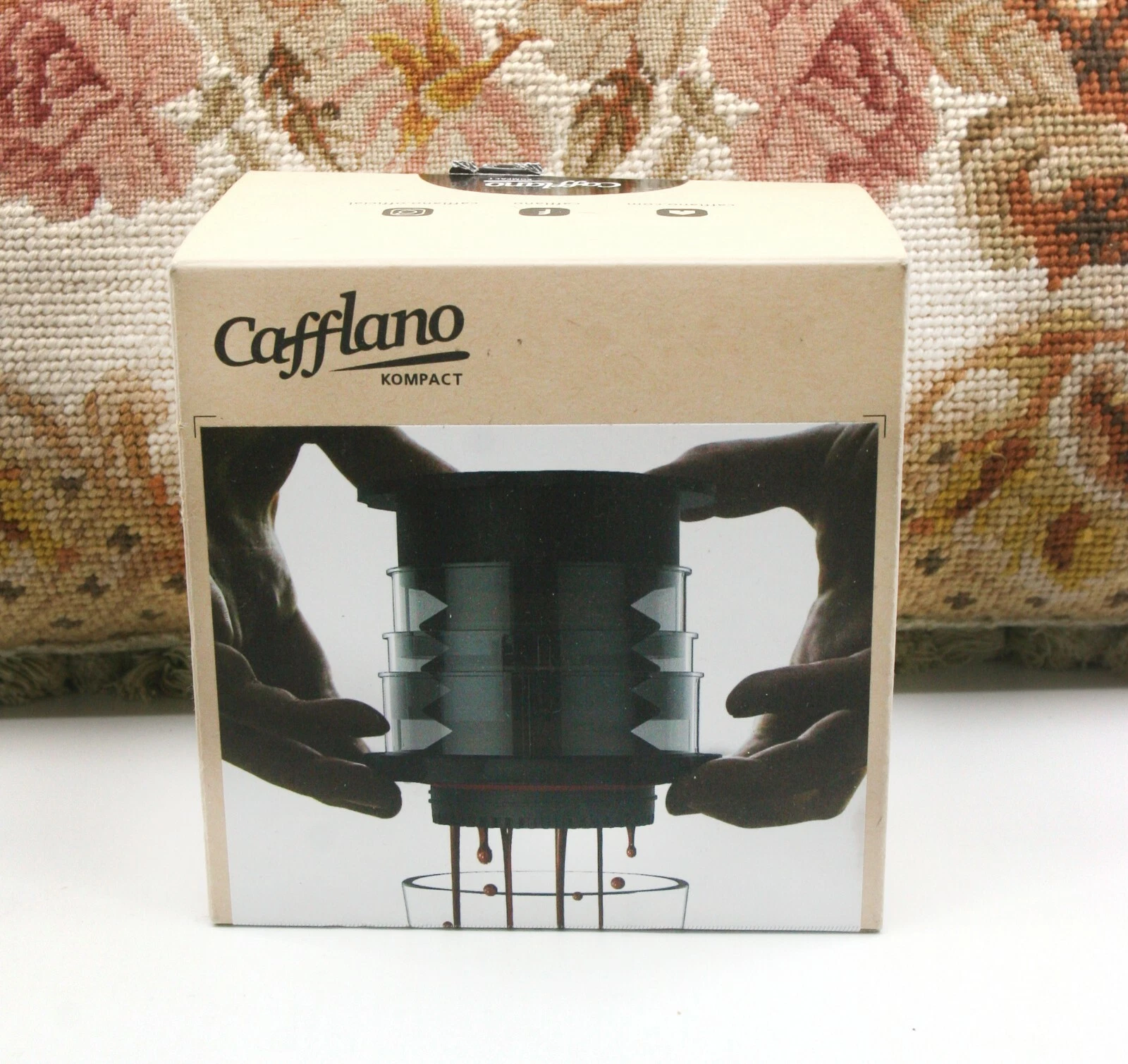CAFFLANO KOMPACT BLACK PORTABLE TRAVEL COFFEE MAKER HOT OR COLD BREW PRESS STYLE
