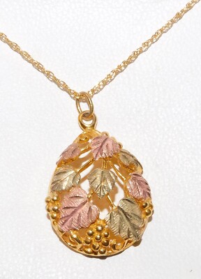 Black Hills Gold 10k 12k Large Multiple Leaves Vines Pendant Necklace 
