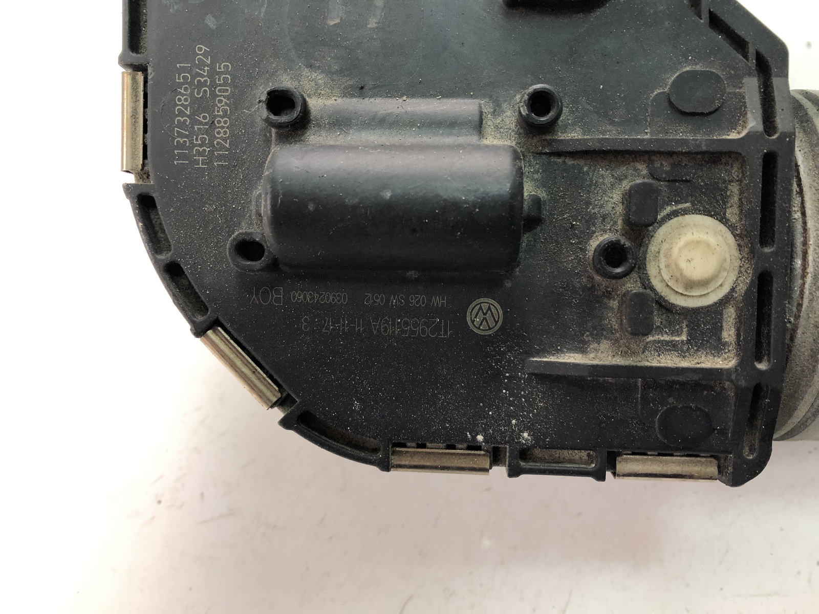 Volkswagen Caddy 2013 Mk3 Front Wiper Motor 1T2955119A for sale 
