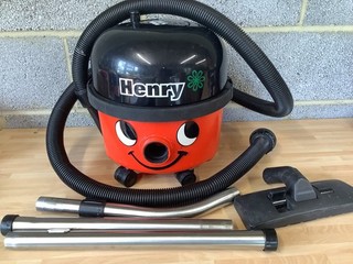 Henry hvr200 12 hi lo power vacuum cleaner preowned working