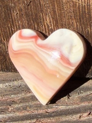Windy Mountain Agate Heart Cabochon