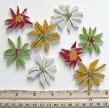 8 Daisy Mosaic Tile Set 1,5" Yellow, Red Green Broken China Plate Daisy Tiles