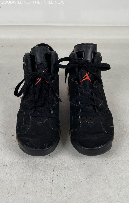 Children's Boy's Nike Air Jordan 6 Retro Infrared Black Sneakers Size 6Y