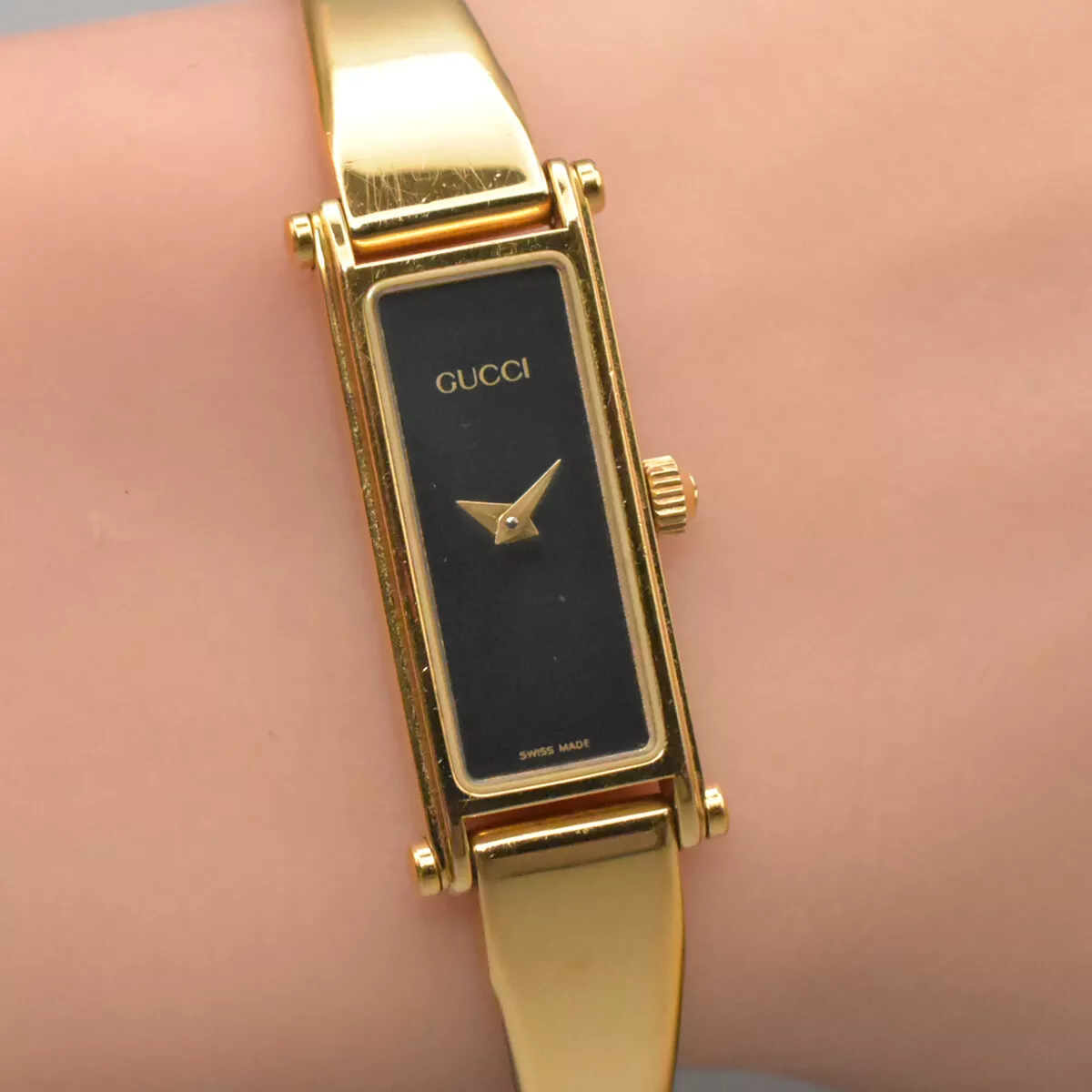 [Presque comme neuve] Montre à quartz femme vintage GUCCI 1500L cadran noir doré du JAPON