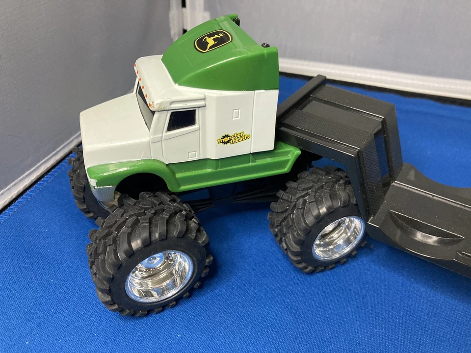 Semirremolque John Deere ERTL Monster Treads con remolque camión juego para niños niños Foto 2 de 4