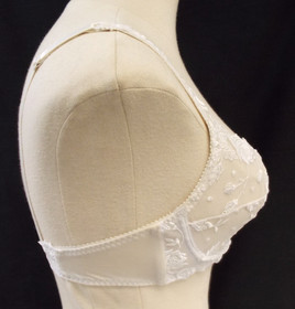 Vintage La Perla White Lace Bra Size 2 34M Underwire Sheer Mesh Net Italy Floral