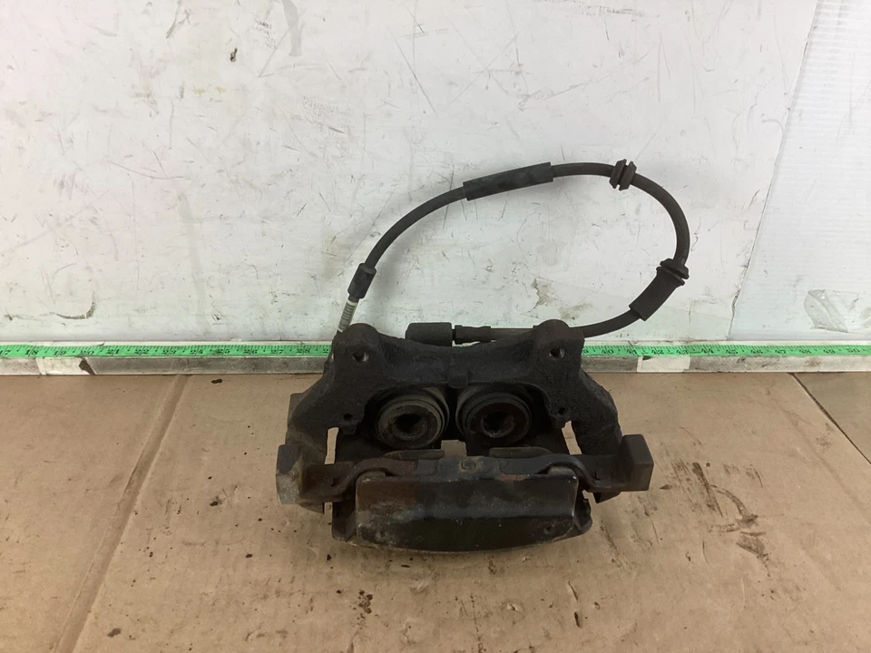 2013-2016 Mercedes Benz GL450 Disc Brake Caliper Holder OEM - Image 2 of 4
