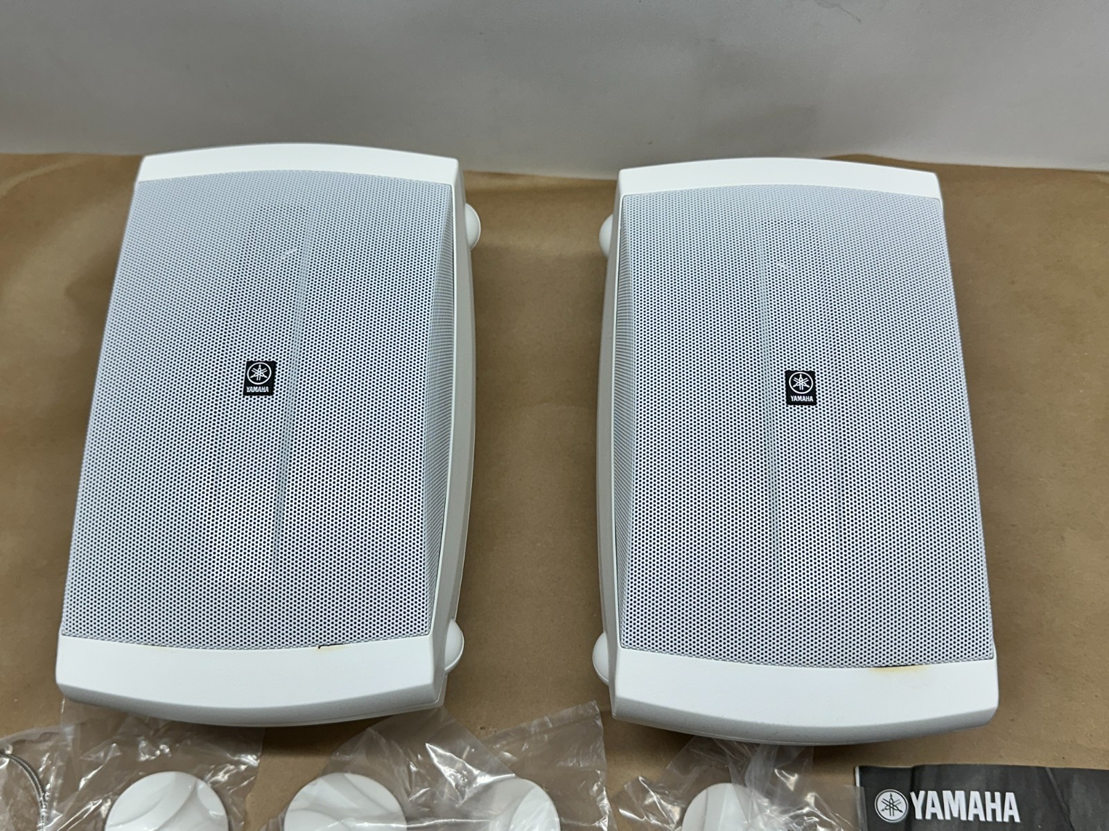New Yamaha NS-AW150 2-Way Indoor/Outdoor Speakers - Pair WHITE