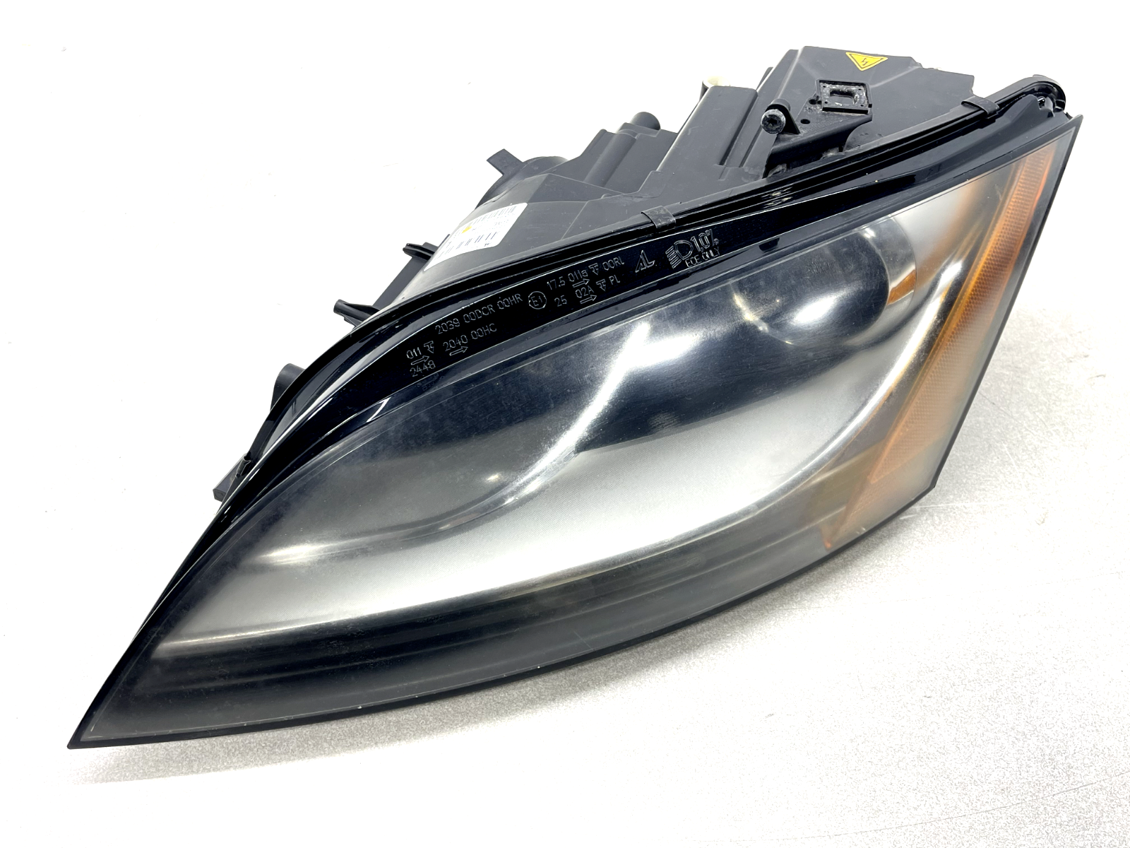 Driver Headlight Model Xenon HID Adaptive Curve Fits 08-11 Audi TT 