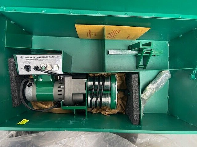 NEW GREENLEE 805 COAX CABLE PULLER TUGGER VARIABLE SPEED & PULLING